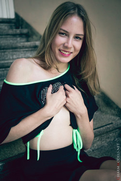 CharmModels.net/Amanda/Premiere/IMG_4449_001.JPG