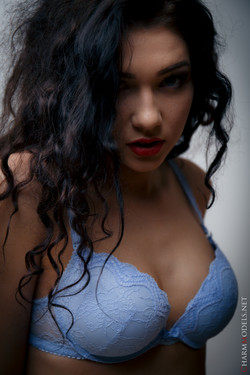CharmModels.net/Adria/Premiere/IMG_9215_001.JPG