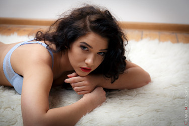 CharmModels.net/Adria/Premiere/IMG_9181_001.JPG