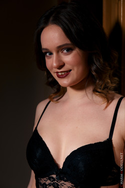CharmModels.net/Adriana/Sexy 18yo girl on the door/IMG_3221_001.jpg