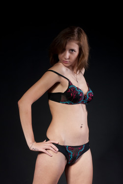 CharmModels.net/Elizabete/Premiere/035_001.JPG
