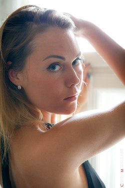 CharmModels.net/Melita/Window to/IMG_3132_001.jpg