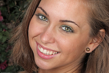 ATKPremium.11.11.18.Riley.Reid/ril009MAR_231659012.jpg