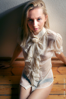 CharmModels.net/Martha/Premiere/IMG_1876_001.jpg