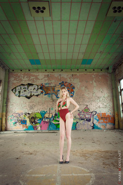 CharmModels.net/Margaritha/Glamour sexy babe in old sport hall/IMG_1814_001.jpg