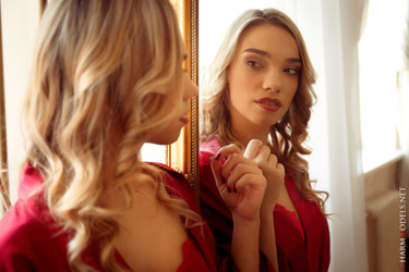 CharmModels.net/Luisa/Lady in red/IMG_3586_001.jpg