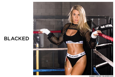 [Blacked.com] 2019-08-23 Riley Reid, Gabbie Carter - Below the Belt/008.jpg