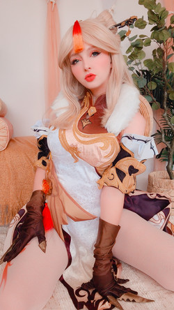 Mikomin Photosets Pack/Ningguang (Updated 2021-10-17)/021_Ningguang_by_Mikomin_Selfie_1.jpg