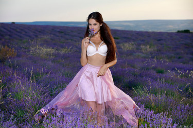Martina Mink/MetArt/2022-10-19 Martina Mink - Drift Away/004.jpg