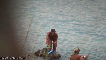 BeachHunters_15361-15466/bh_15377.avi