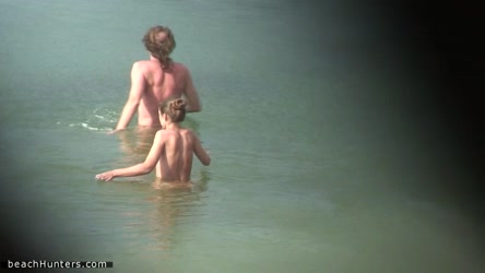 BeachHunters_15361-15466/bh_15375.avi