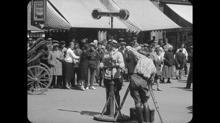 Man.with.a.Movie.Camera.1929.1080p.BluRay.REMUX.AVC.LPCM2.0.DDP5.1.CUSTOM-Asmo/Man.with.a.Movie.Camera.1929.1080p.BluRay.REMUX.AVC.LPCM2.0.DDP5.1.CUSTOM-Asmo.mkv